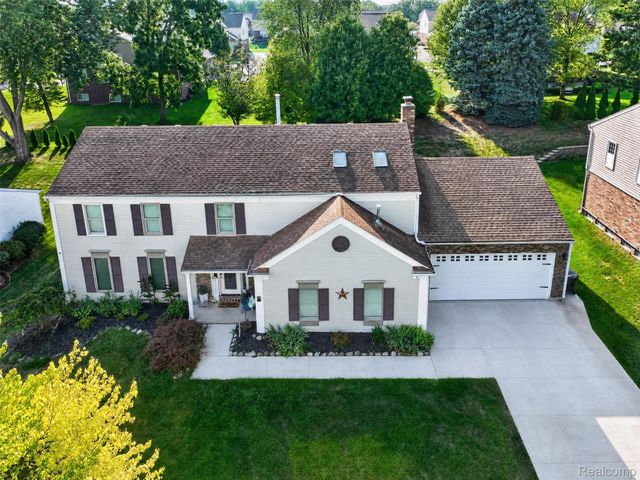 37967 W Meadowhill Drive, Farmington Hills, MI 48167