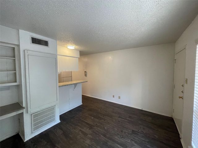 2801 Hemphill PARK A102, Austin, TX 78705