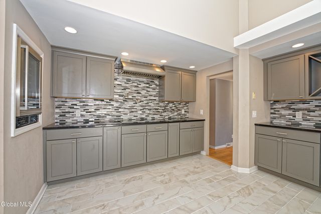 1243 Waters Road, Glenville, NY 12302