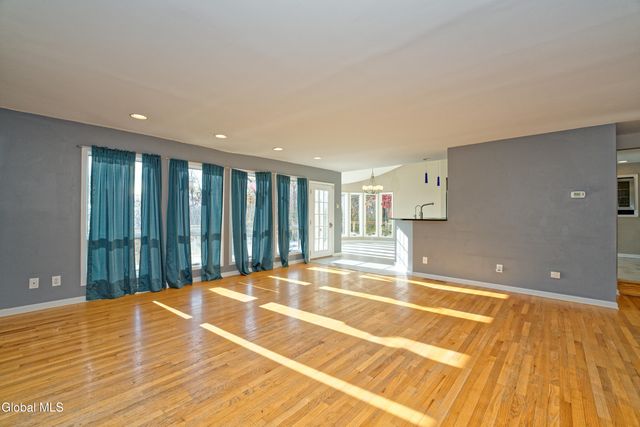 1243 Waters Road, Glenville, NY 12302