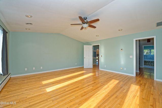 1243 Waters Road, Glenville, NY 12302