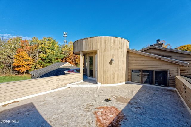 1243 Waters Road, Glenville, NY 12302