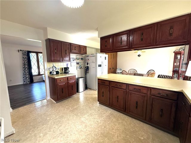 72 Heritage Drive, Tallmadge, OH 44278