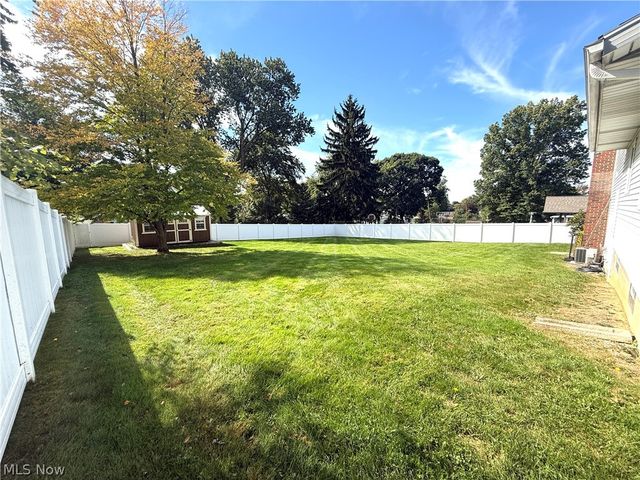 72 Heritage Drive, Tallmadge, OH 44278