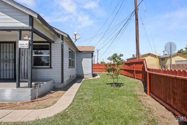 300 Beardsley Avenue, Bakersfield, CA 93308