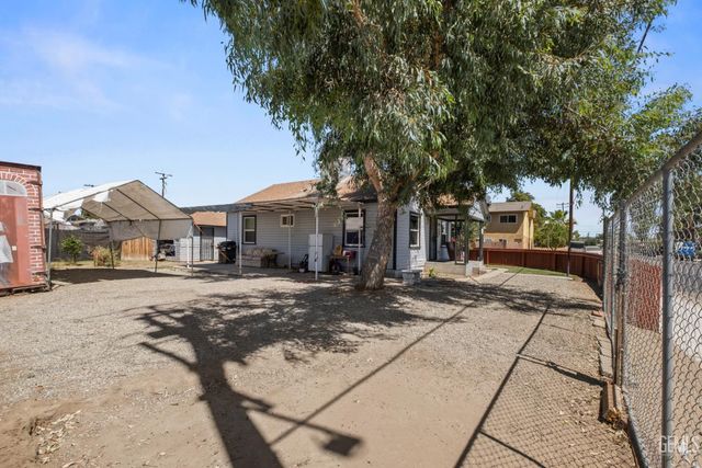 300 Beardsley Avenue, Bakersfield, CA 93308