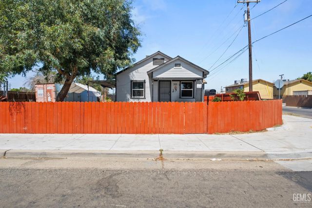 300 Beardsley Avenue, Bakersfield, CA 93308