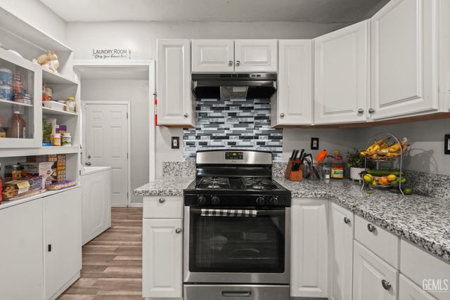 300 Beardsley Avenue, Bakersfield, CA 93308