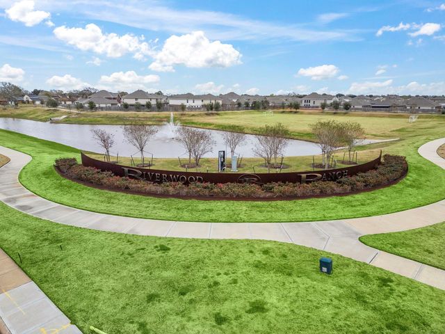 305 Bennett Street, Angleton, TX 77515