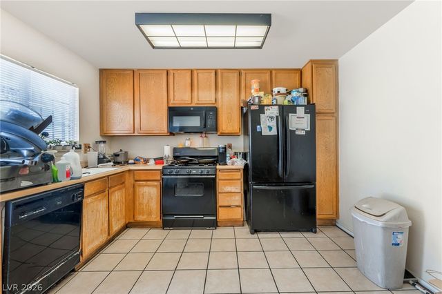 1928 Harvest Drive, Las Vegas, NV 89108