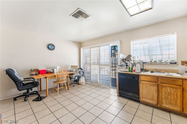1928 Harvest Drive, Las Vegas, NV 89108