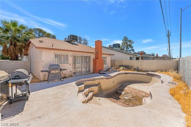 1928 Harvest Drive, Las Vegas, NV 89108