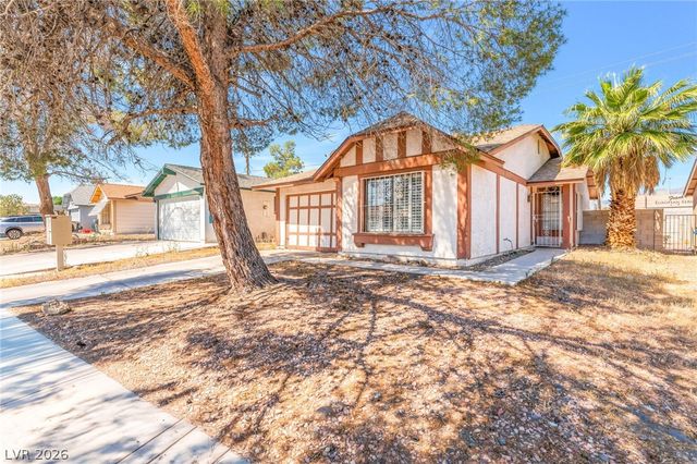 1928 Harvest Drive, Las Vegas, NV 89108