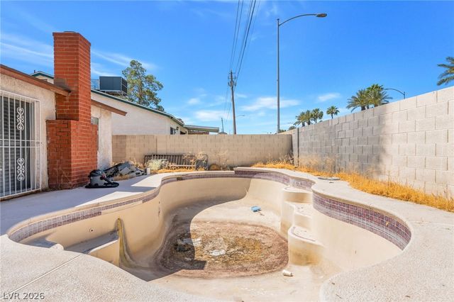 1928 Harvest Drive, Las Vegas, NV 89108