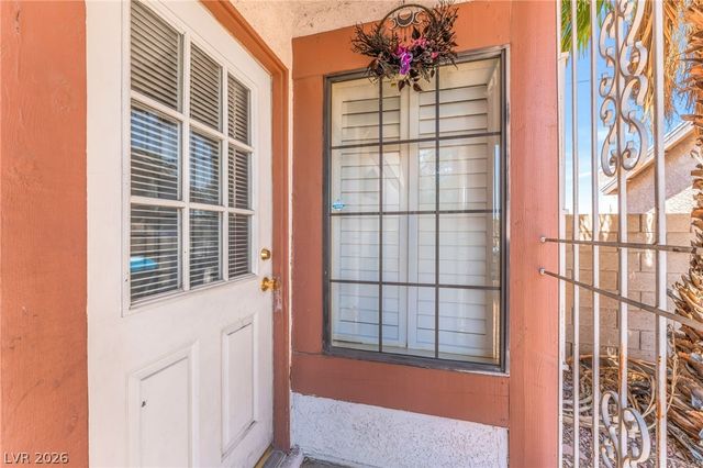 1928 Harvest Drive, Las Vegas, NV 89108