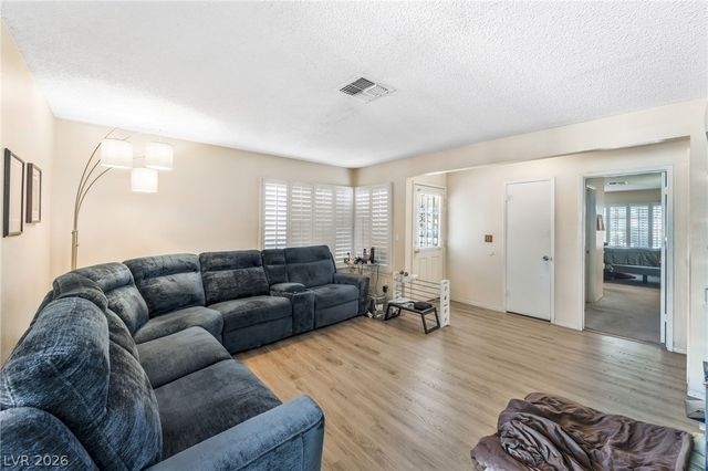 1928 Harvest Drive, Las Vegas, NV 89108