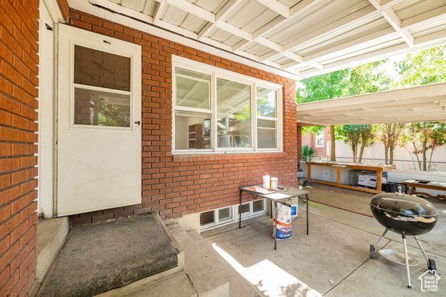 665 S 400 E, River Heights, UT 84321