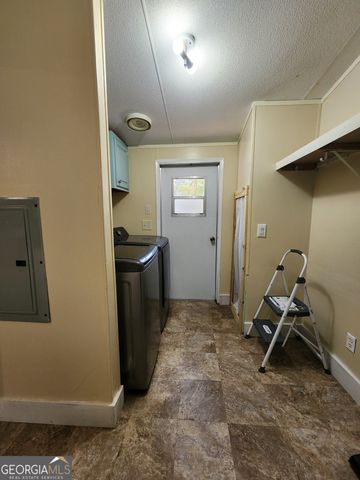 100 Sportsman Trail NE, Milledgeville, GA 31061