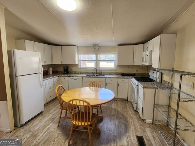 100 Sportsman Trail NE, Milledgeville, GA 31061