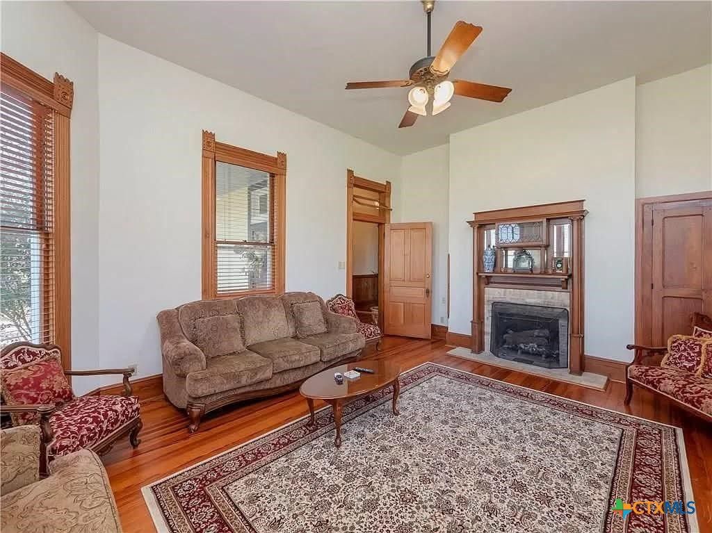 Image 11 of property listing at 11900 Fm 1660, Hutto, TX 78634