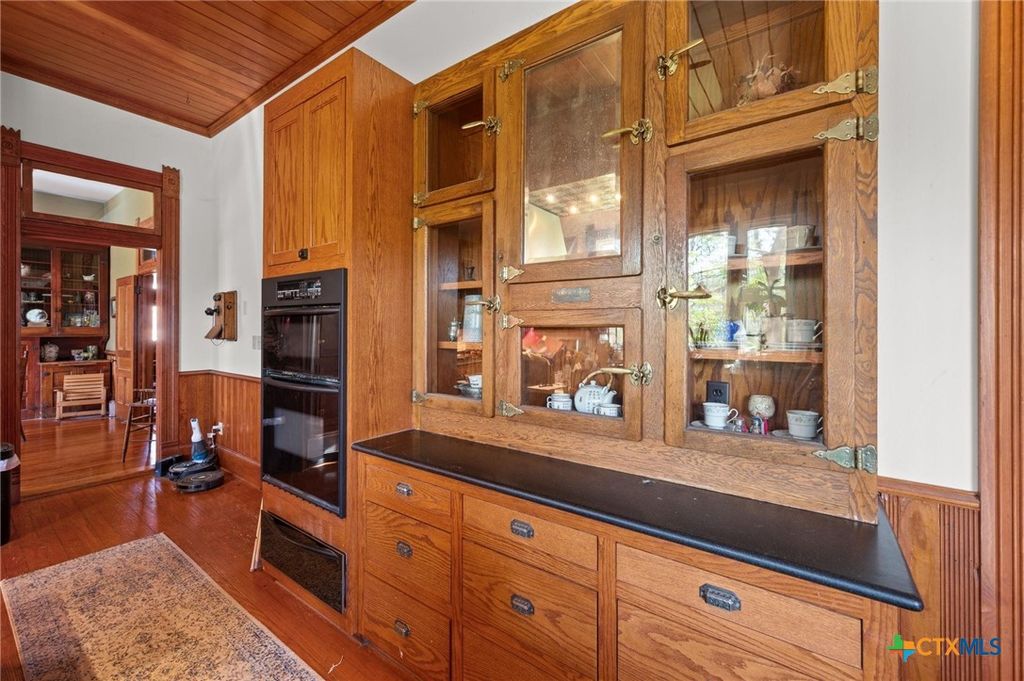 Image 13 of property listing at 11900 Fm 1660, Hutto, TX 78634