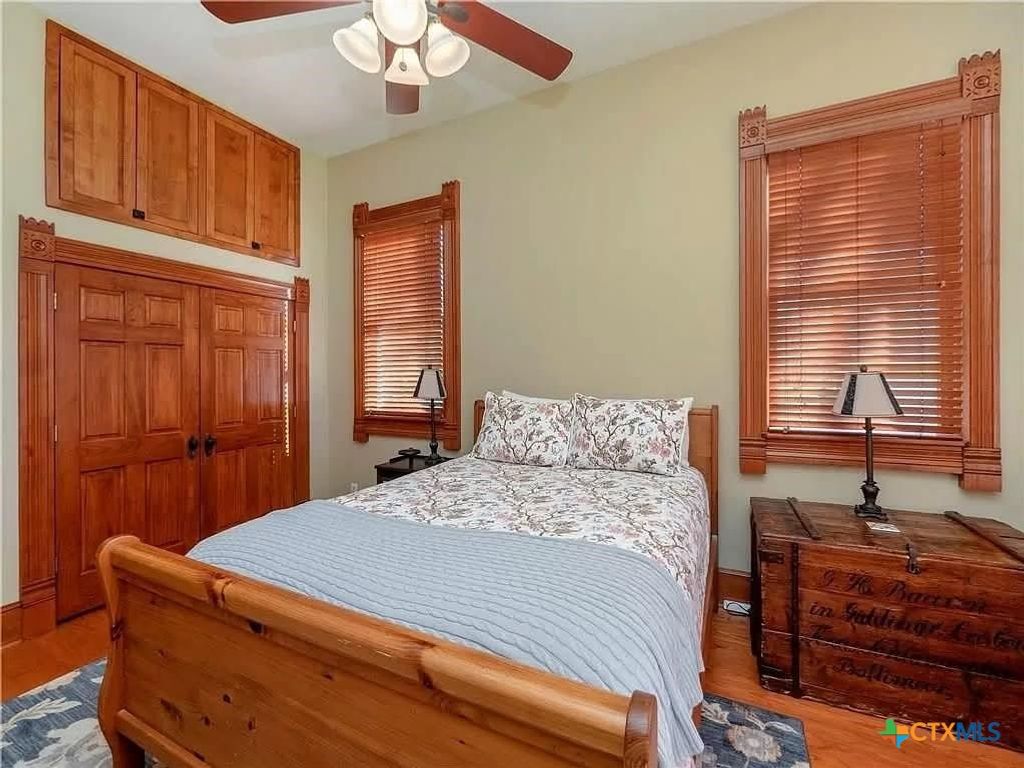 Image 18 of property listing at 11900 Fm 1660, Hutto, TX 78634
