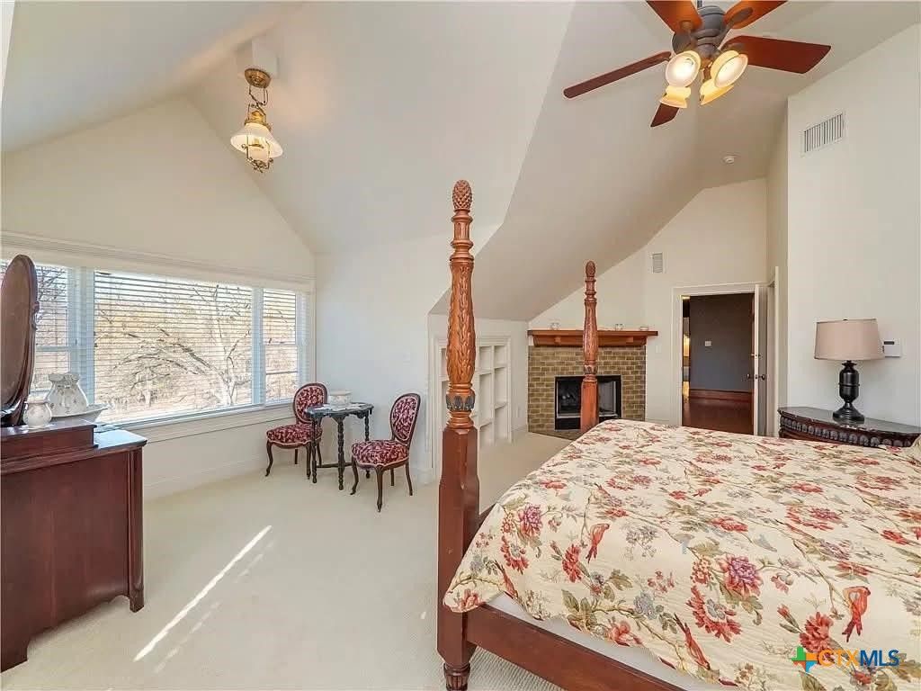 Image 19 of property listing at 11900 Fm 1660, Hutto, TX 78634