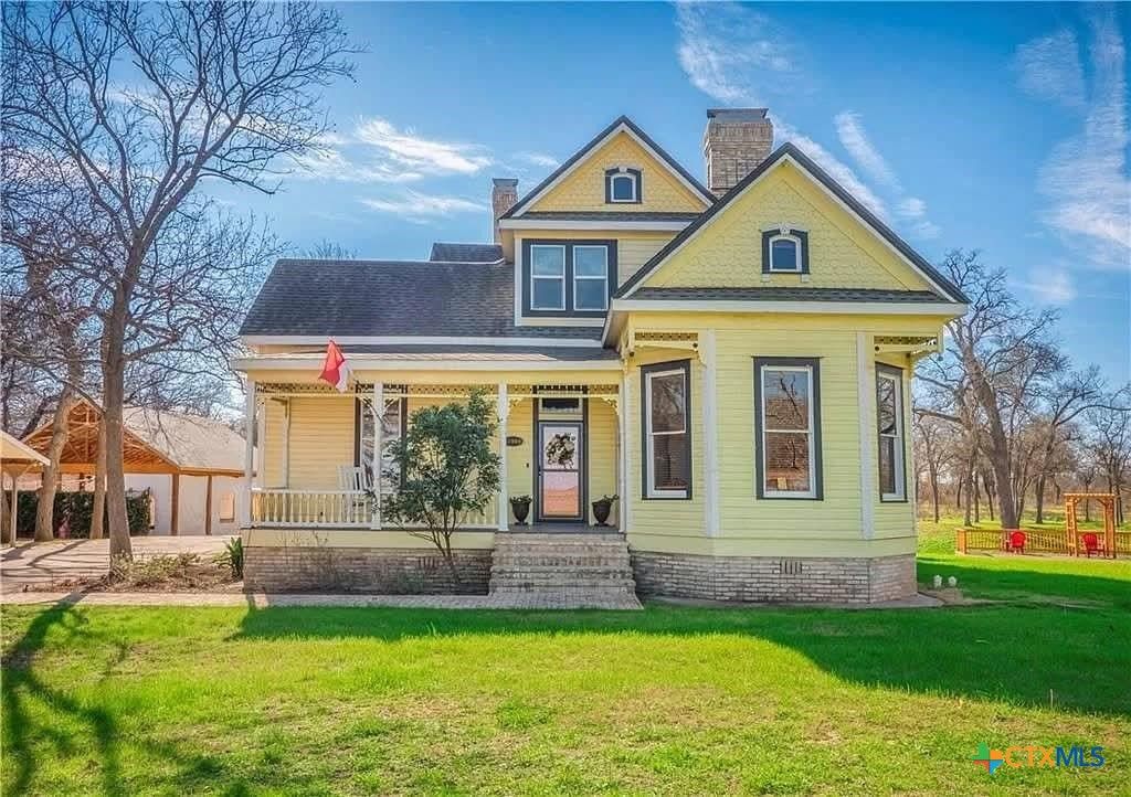 Image 2 of property listing at 11900 Fm 1660, Hutto, TX 78634