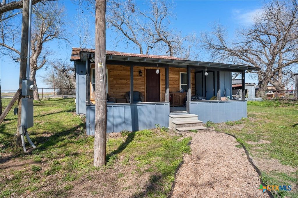 Image 24 of property listing at 11900 Fm 1660, Hutto, TX 78634