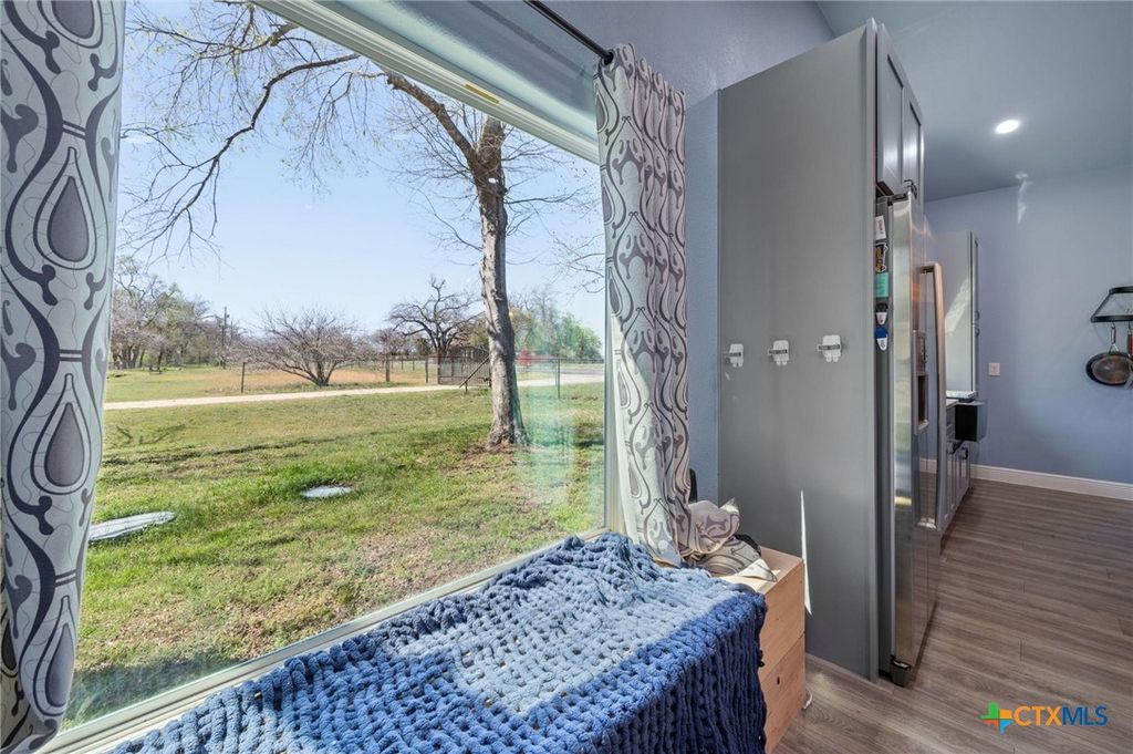 Image 26 of property listing at 11900 Fm 1660, Hutto, TX 78634