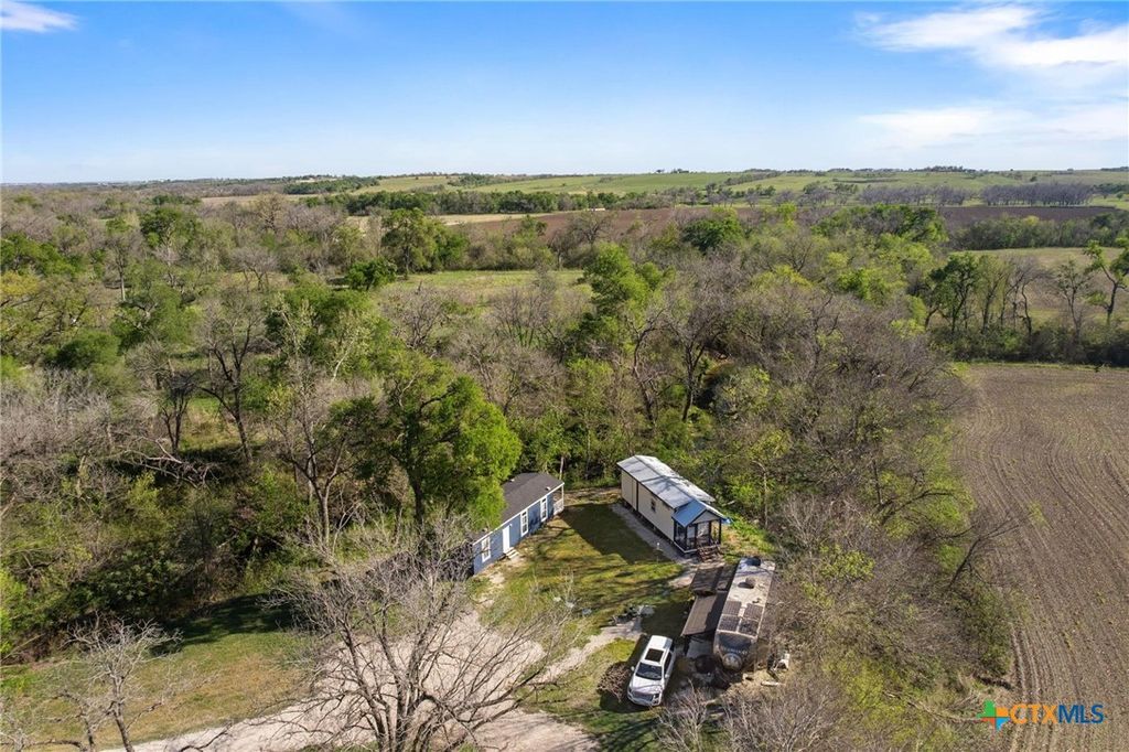 Image 30 of property listing at 11900 Fm 1660, Hutto, TX 78634