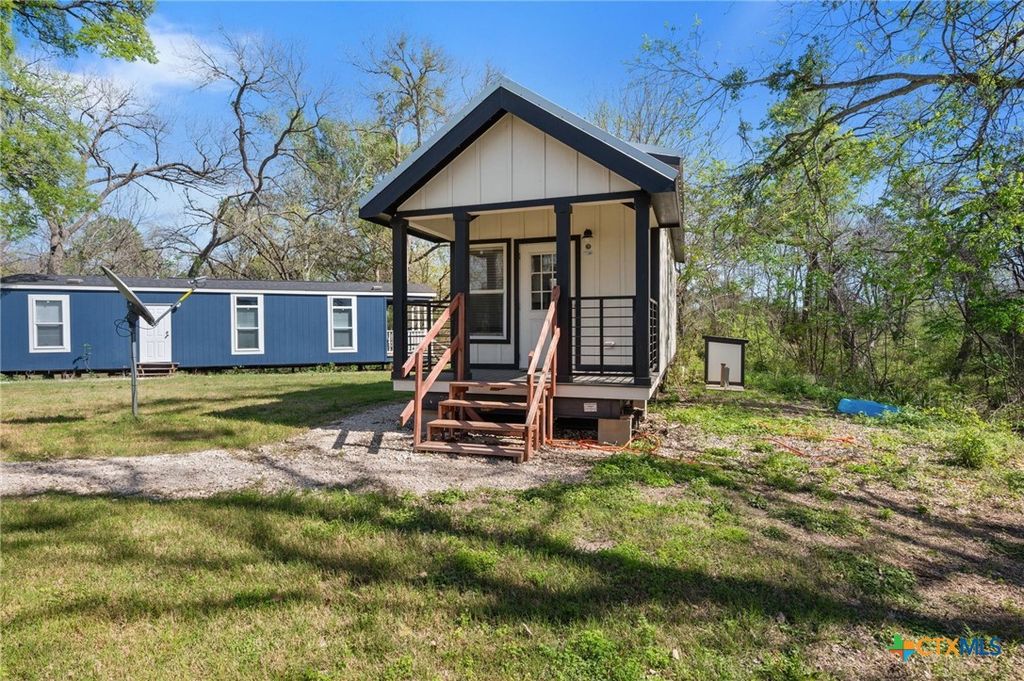 Image 31 of property listing at 11900 Fm 1660, Hutto, TX 78634