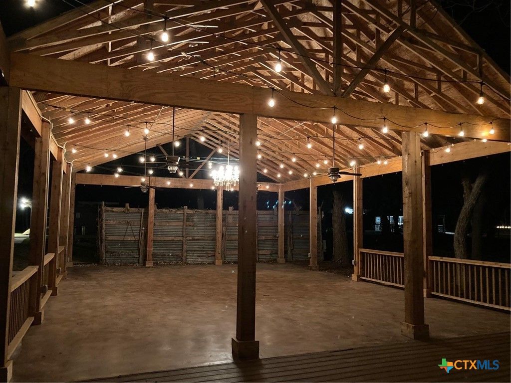 Image 35 of property listing at 11900 Fm 1660, Hutto, TX 78634