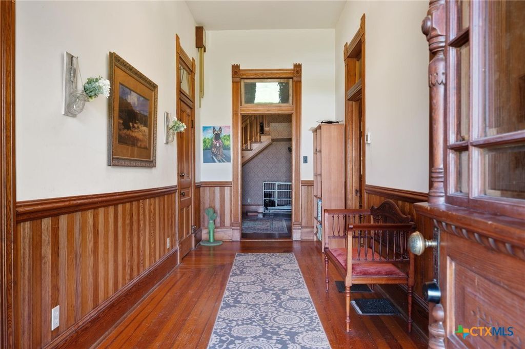 Image 8 of property listing at 11900 Fm 1660, Hutto, TX 78634
