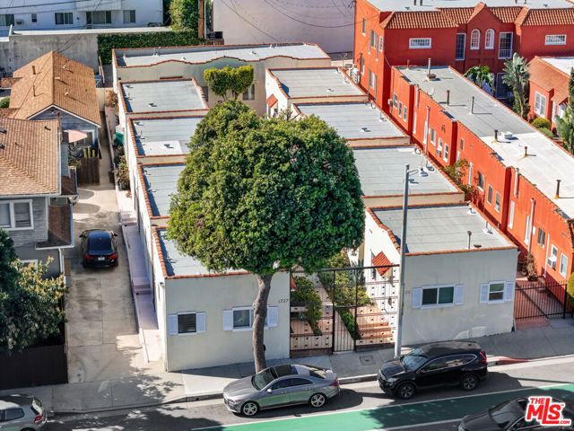 1229 N Fairfax Avenue, West Hollywood, CA 90046