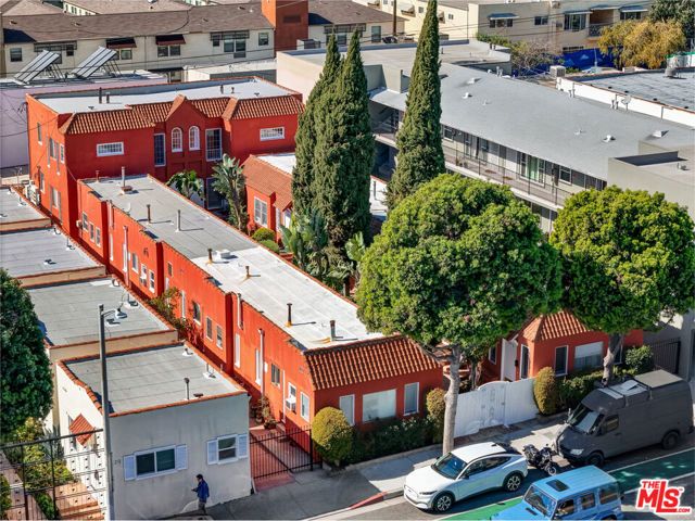 1229 N Fairfax Avenue, West Hollywood, CA 90046