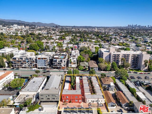 1229 N Fairfax Avenue, West Hollywood, CA 90046