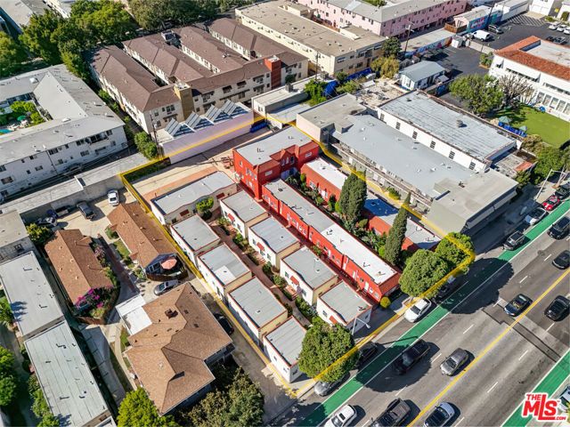 1229 N Fairfax Avenue, West Hollywood, CA 90046