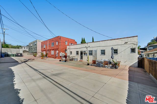 1229 N Fairfax Avenue, West Hollywood, CA 90046