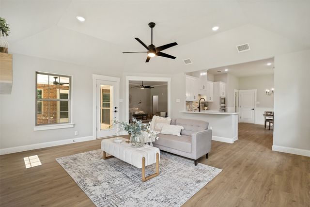 4110 Country Lane, Granbury, TX 76048