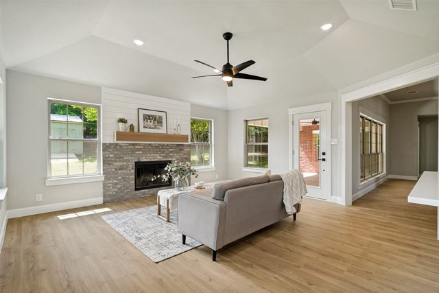 4110 Country Lane, Granbury, TX 76048
