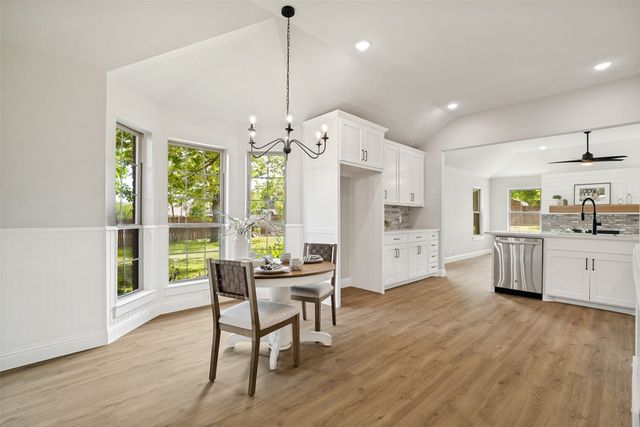 4110 Country Lane, Granbury, TX 76048