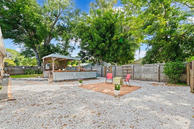 1111 38TH STREET W, Bradenton, FL 34205