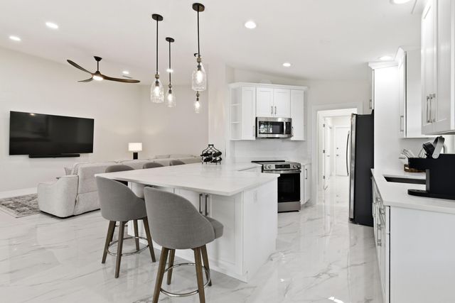 198 Brier Circle, Jupiter, FL 33458