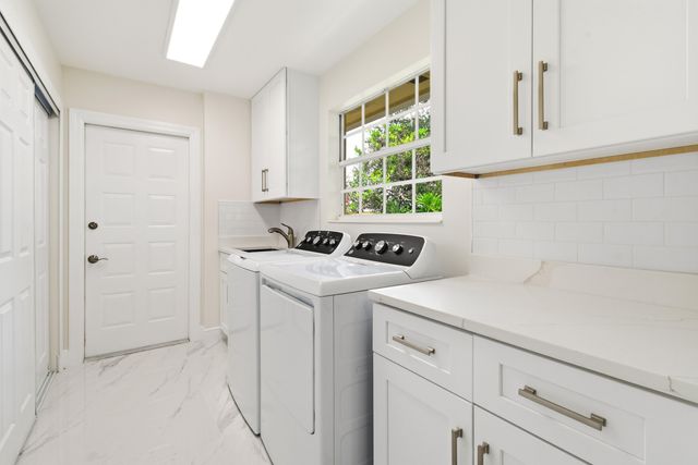 198 Brier Circle, Jupiter, FL 33458