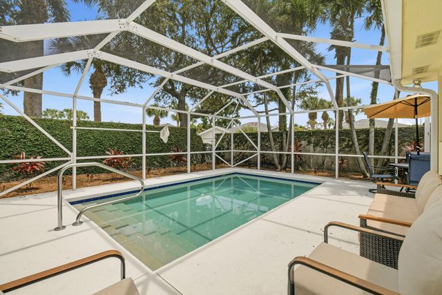 198 Brier Circle, Jupiter, FL 33458