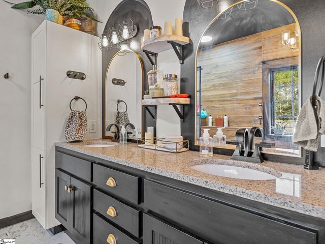 620 Hobbysville Road, Roebuck, SC 29376