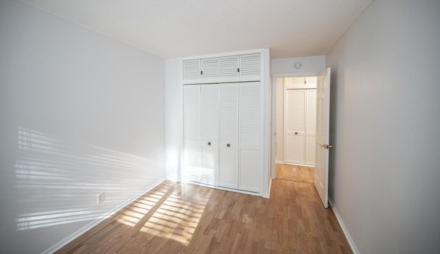 135 Viking Drive E 102, Little Canada, MN 55117