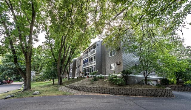 135 Viking Drive E 102, Little Canada, MN 55117
