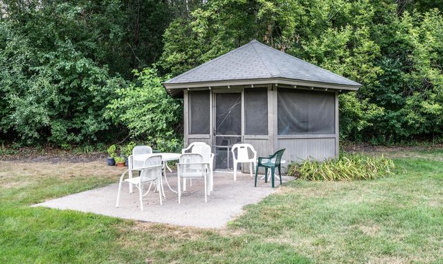 135 Viking Drive E 102, Little Canada, MN 55117